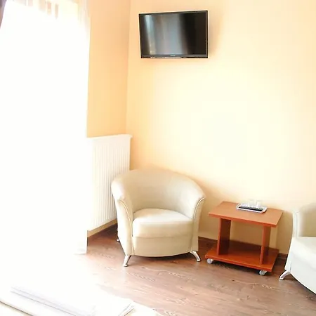 正向泳池及桑拿酒店 亚西尼亚